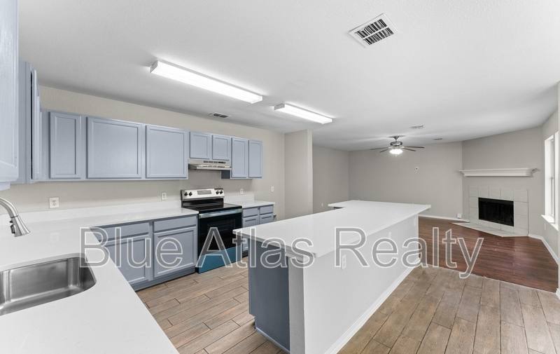 House for rent at 1817 Cedarbriar Dr, Mesquite, TX 75181