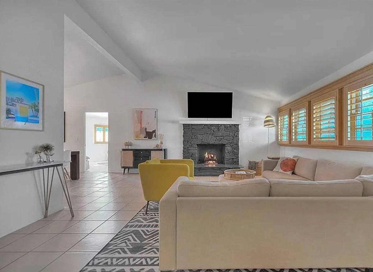 House for rent at 1261 Linda Vista Rd, Newport Beach, CA 92662