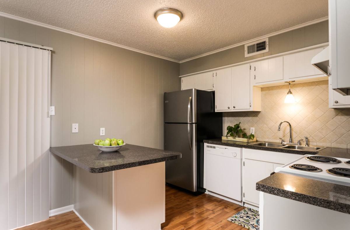 Townhouse for rent at 303 Cooper St, Lindale, TX 75771