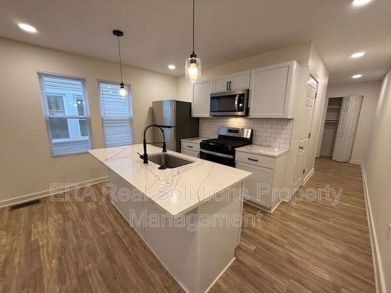 Apartment for rent at 849 Heyl Ave, Columbus, OH 43206