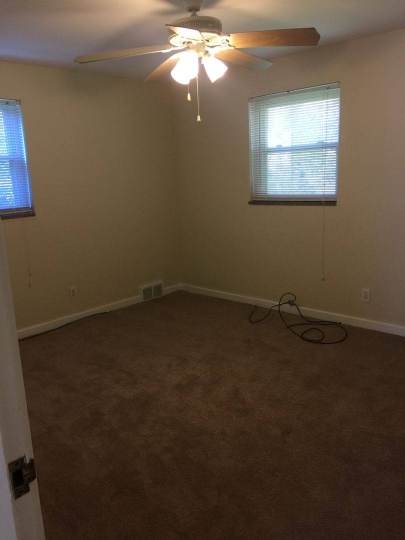 Apartment for rent at 1-17 Beaufort Court, Pittsburgh, PA 15226
