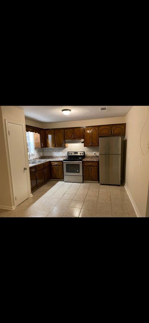 House for rent at 220 20th St N, Columbus, MS 39701