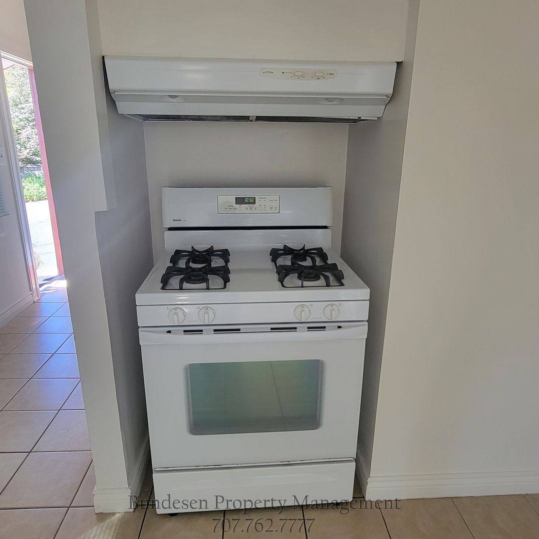 Apartment for rent at 415 & 417 Kentucky St, Petaluma, CA 94952
