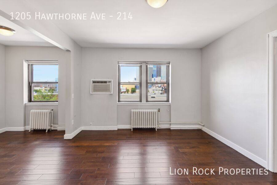 Apartment for rent at 1205 Hawthorne Ave #221, Minneapolis, MN 55403