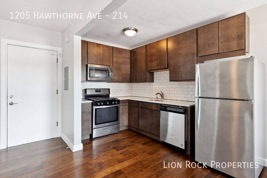 Apartment for rent at 1205 Hawthorne Ave #221, Minneapolis, MN 55403