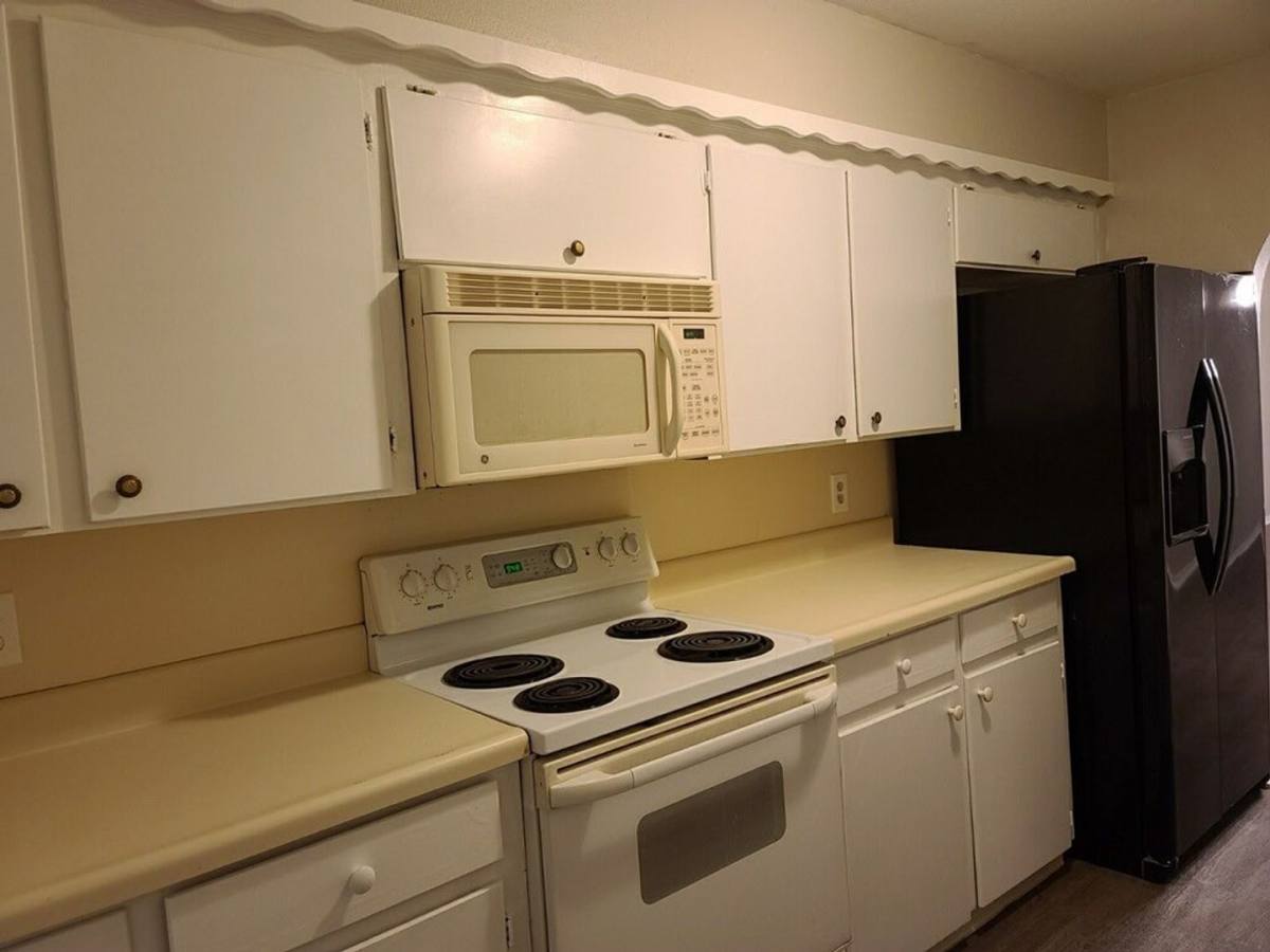 Townhouse for rent at 2410 Wood Oak Court, Irving, TX 75060