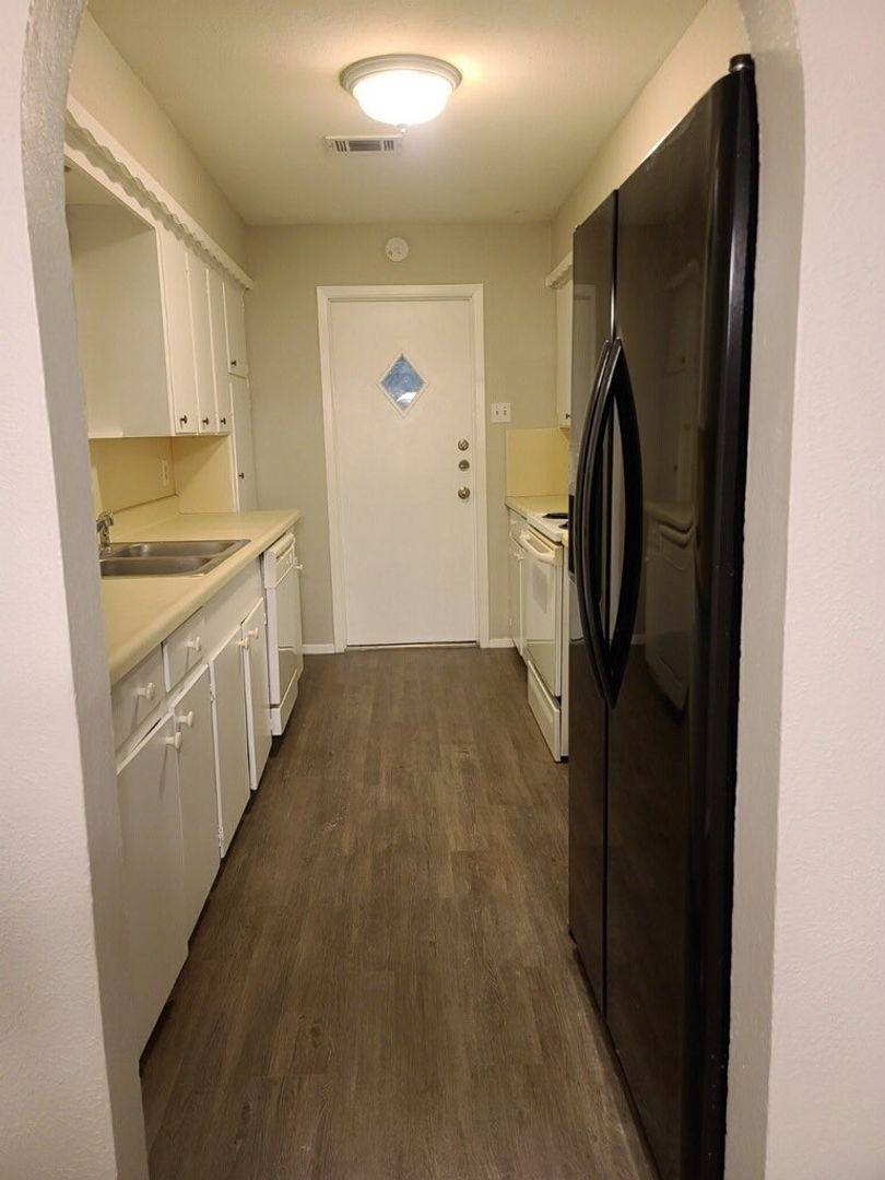 Townhouse for rent at 2410 Wood Oak Court, Irving, TX 75060
