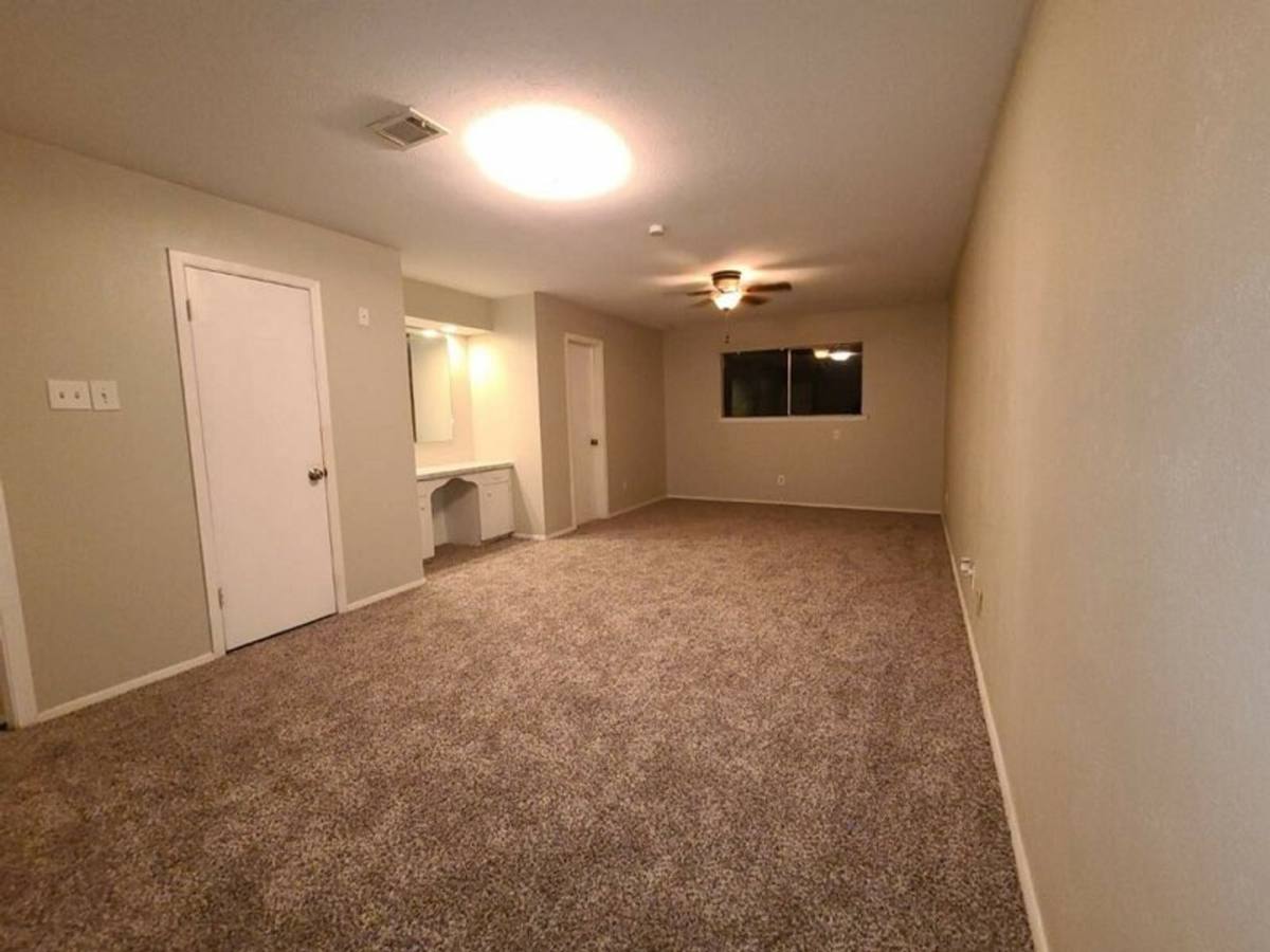 Townhouse for rent at 2410 Wood Oak Court, Irving, TX 75060