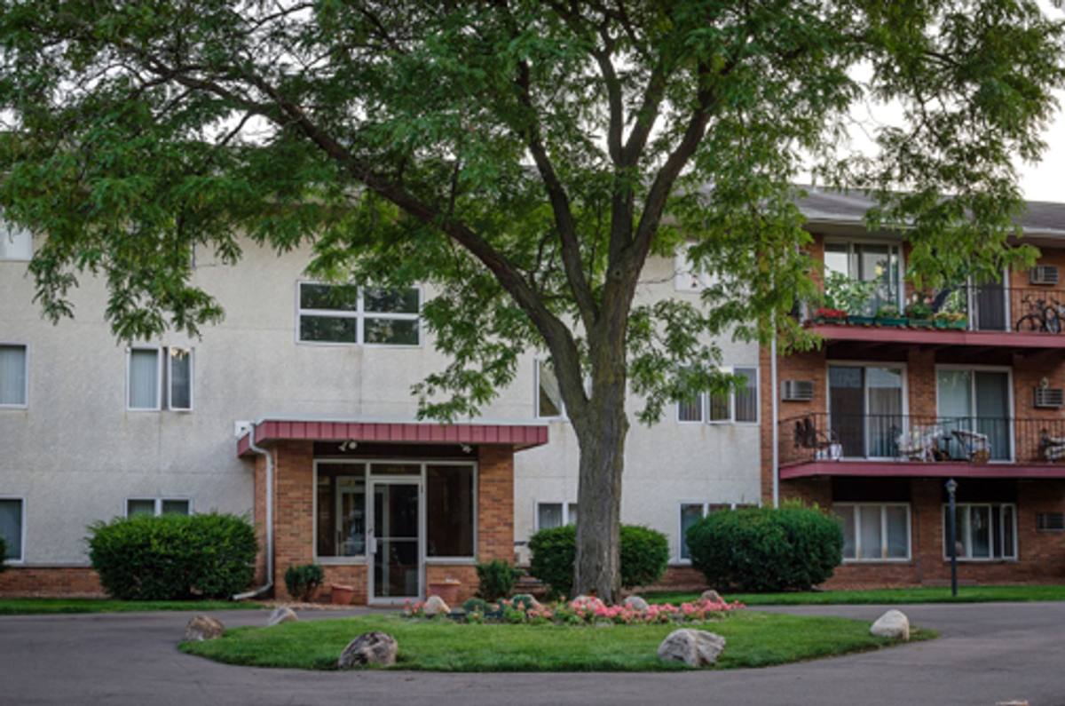 Apartment for rent at 8817 W 35th, Minneapolis, MN 55426