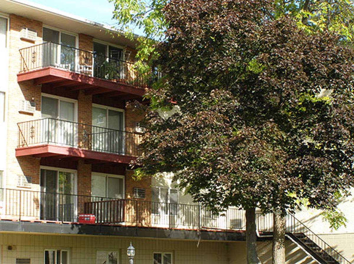 Apartment for rent at 8817 W 35th, Minneapolis, MN 55426