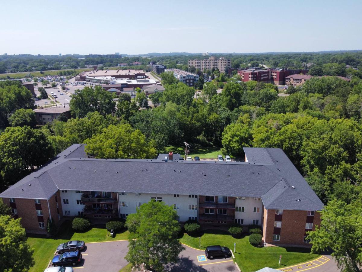 Apartment for rent at 8817 W 35th, Minneapolis, MN 55426