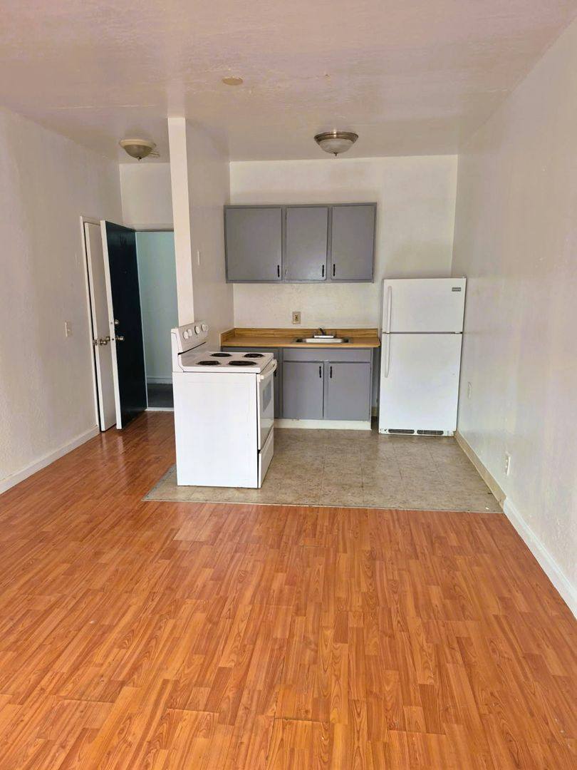 Apartment for rent at 1811 27th Ave, Oakland, CA 94601