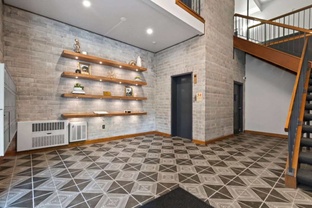 Apartment for rent at 5202 Washington St, Downers Grove, IL 60515