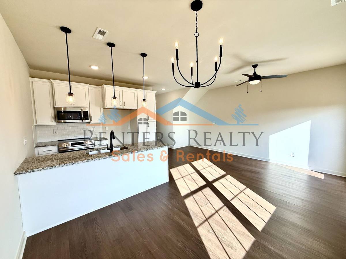 Townhouse for rent at 3611 8th Ave SW, Huntsville, AL 35805