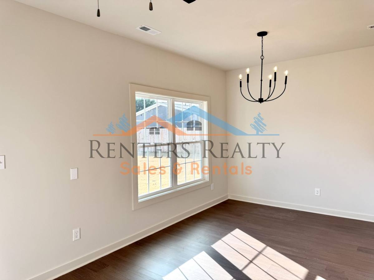 Townhouse for rent at 3611 8th Ave SW, Huntsville, AL 35805