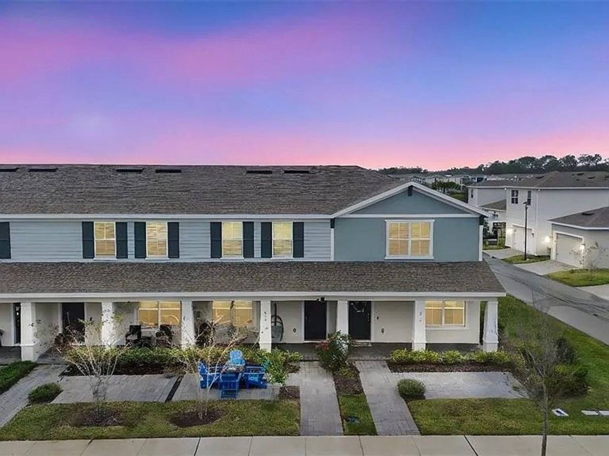 Townhouse for rent at 635 Belgrove St, Debary, FL 32713