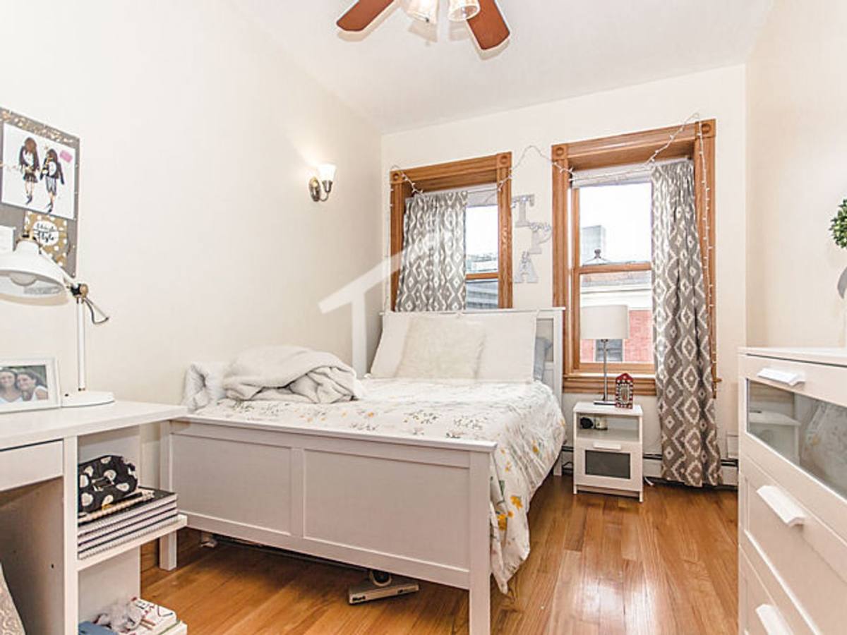 Apartment for rent at 58 Phillips St #3, Boston, MA 02114
