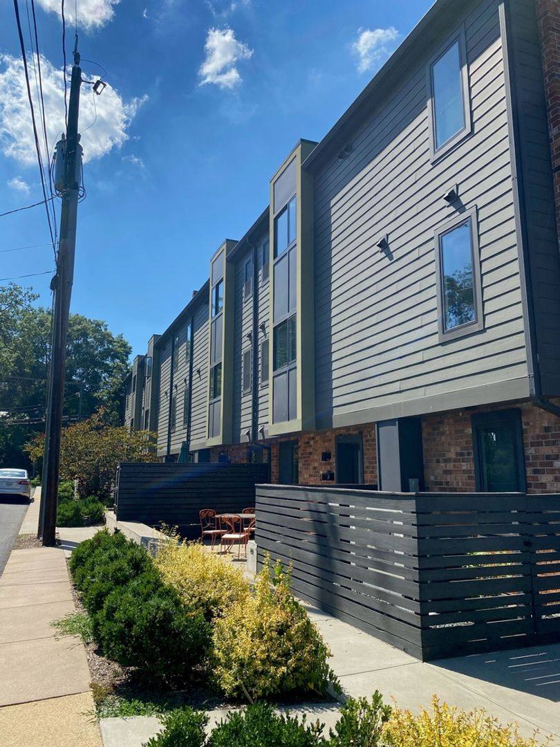 Apartment for rent at 630 Park St, Charlottesville, VA 22902