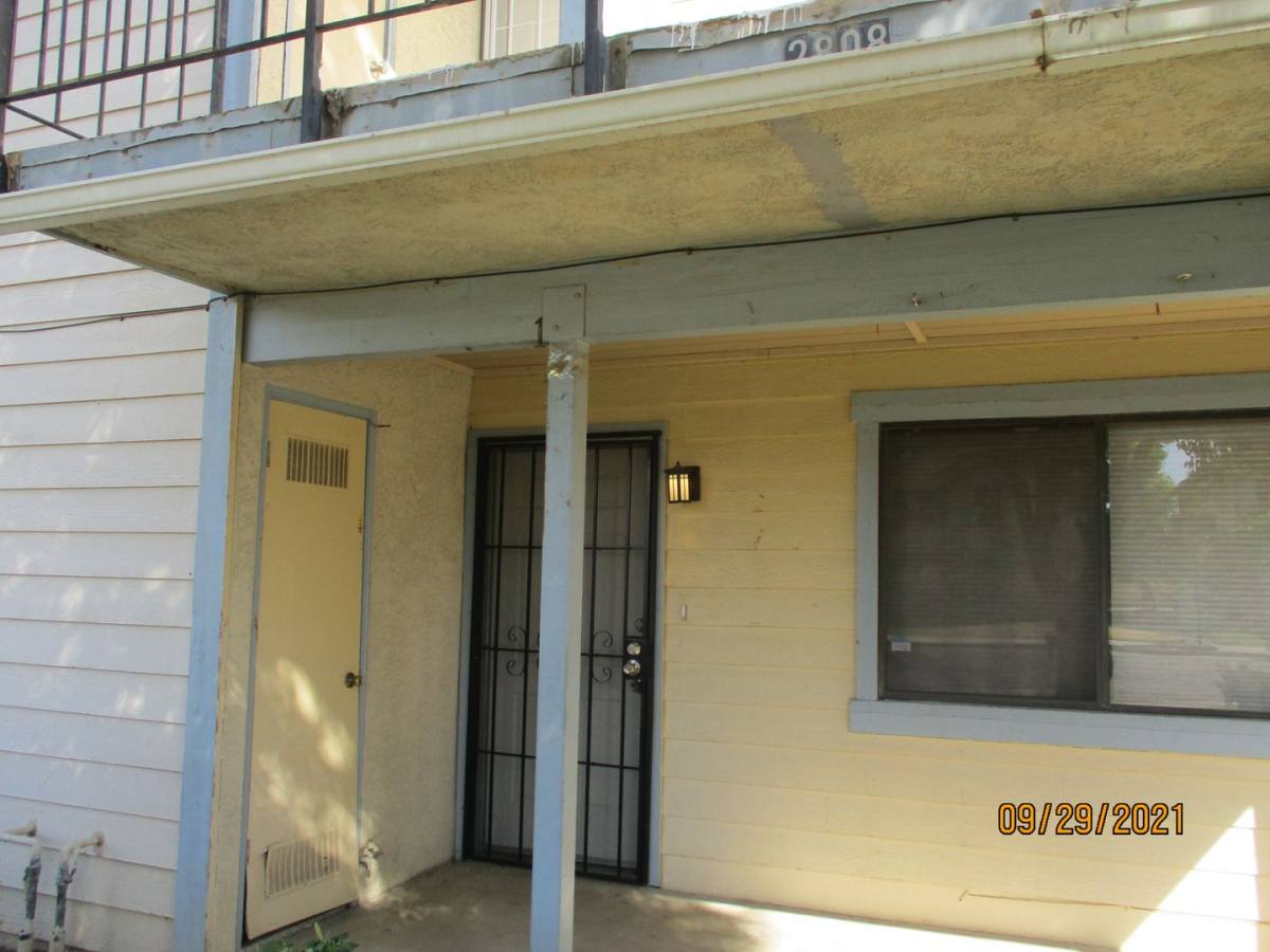 Apartment for rent at 2808 Villalovos Court 1-4, Bakersfield, CA 93304