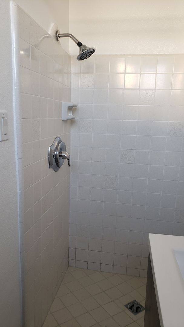 Apartment for rent at 8843 Alcott St, Los Angeles, CA 90035