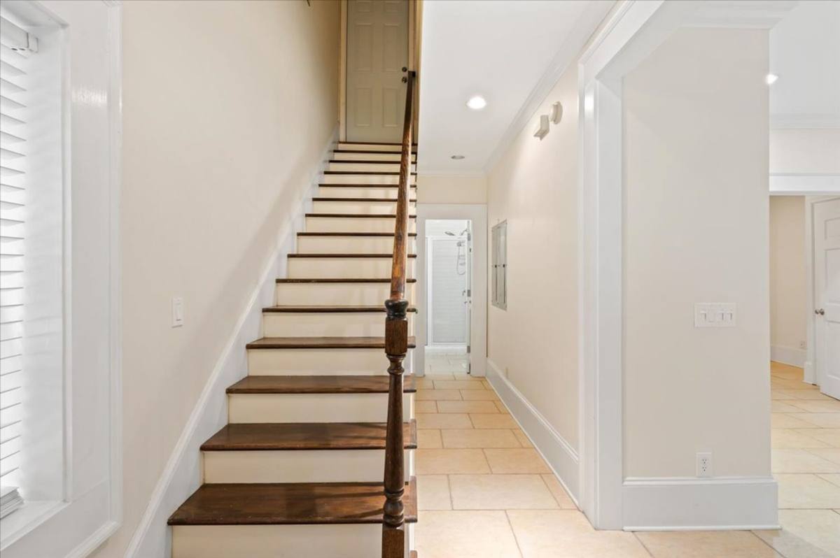 Apartment for rent at 205 W Huntingdon St, Savannah, GA 31401