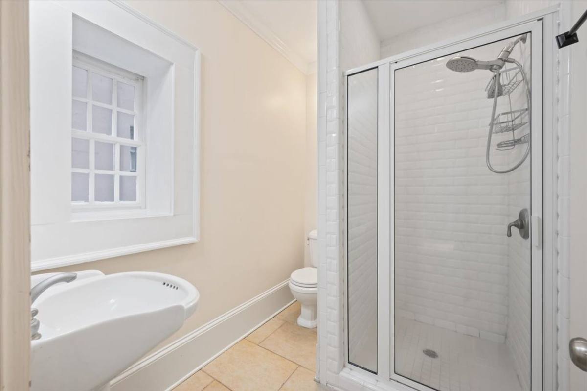Apartment for rent at 205 W Huntingdon St, Savannah, GA 31401
