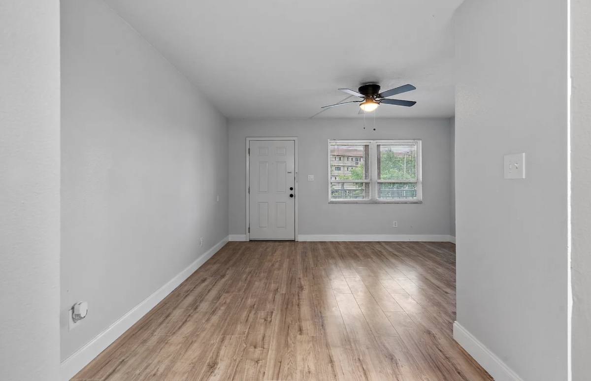 Apartment for rent at 8850 Blind Pass Rd, Saint Petersburg, FL 33706