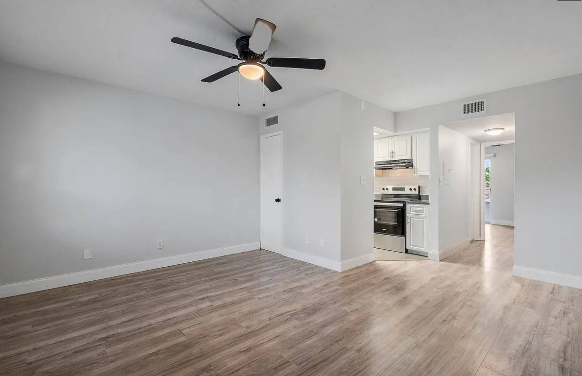 Apartment for rent at 8850 Blind Pass Rd, Saint Petersburg, FL 33706
