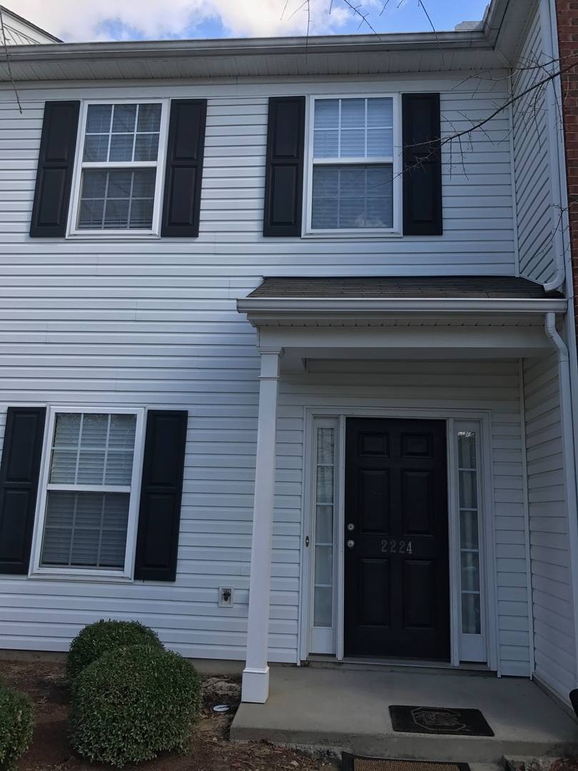 Apartment for rent at 2224 Winthrop Chase Dr, Charlotte, NC 28212