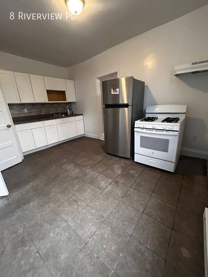 Apartment for rent at 8 Riverview Place, Yonkers, NY 10701