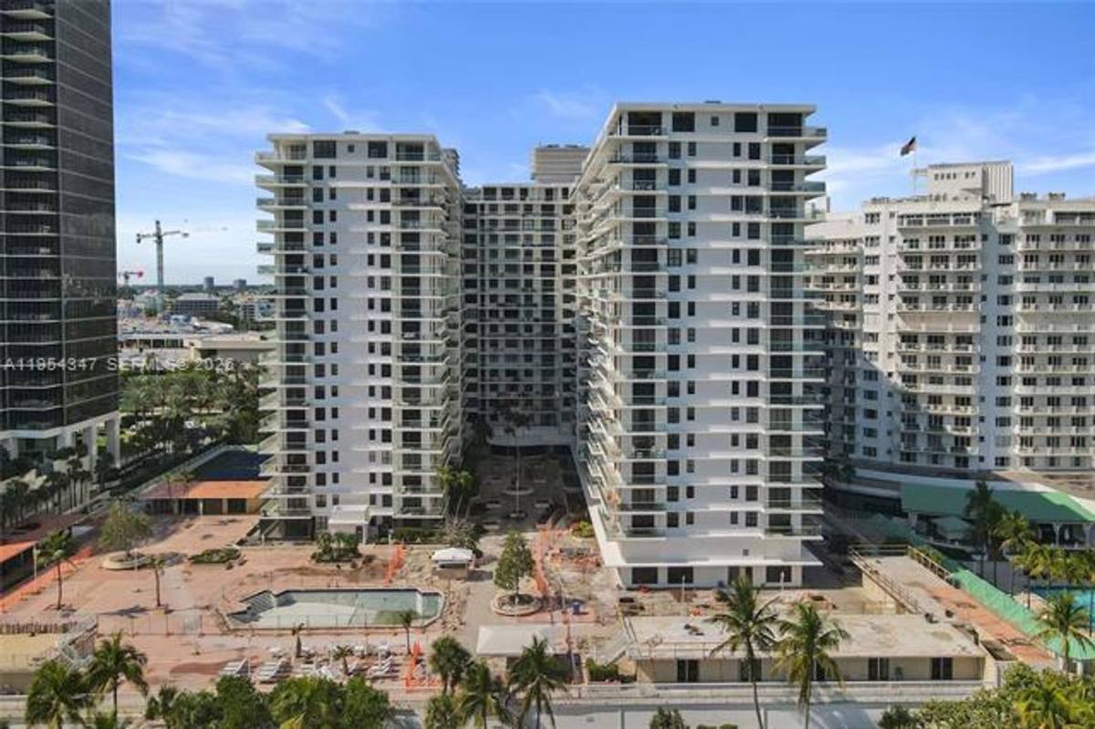 Apartment for rent at 9801 Collins Ave Appt 8S, Miami Beach, FL 33154