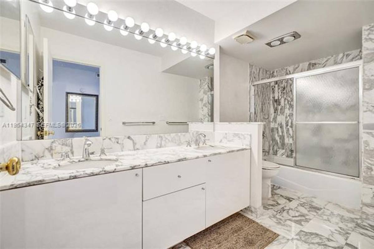 Apartment for rent at 9801 Collins Ave Appt 8S, Miami Beach, FL 33154