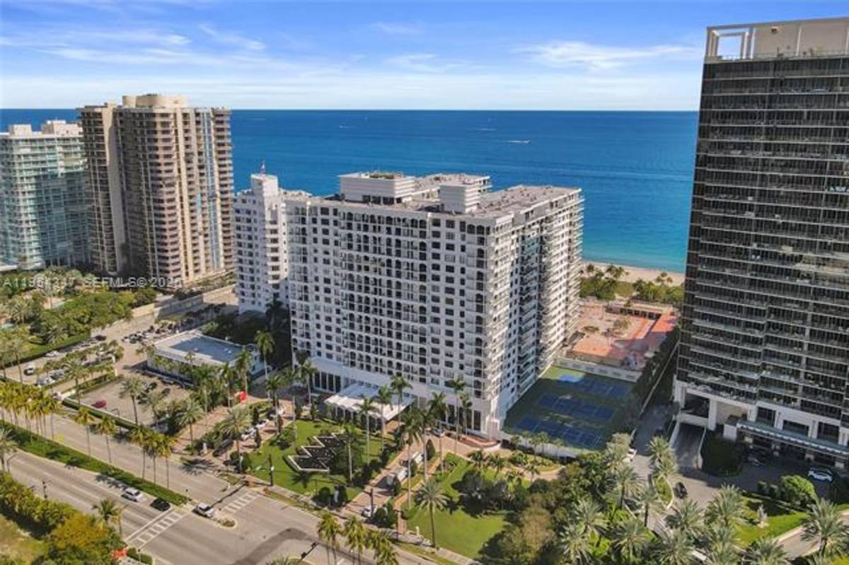 Apartment for rent at 9801 Collins Ave Appt 8S, Miami Beach, FL 33154