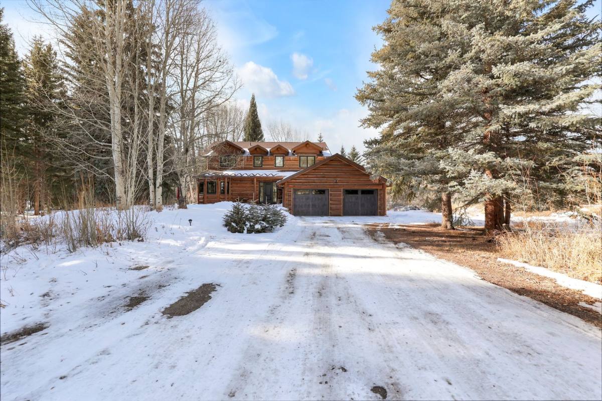 House for rent at 517 Sage Creek Canyon Dr, Silverthorne, CO 80498
