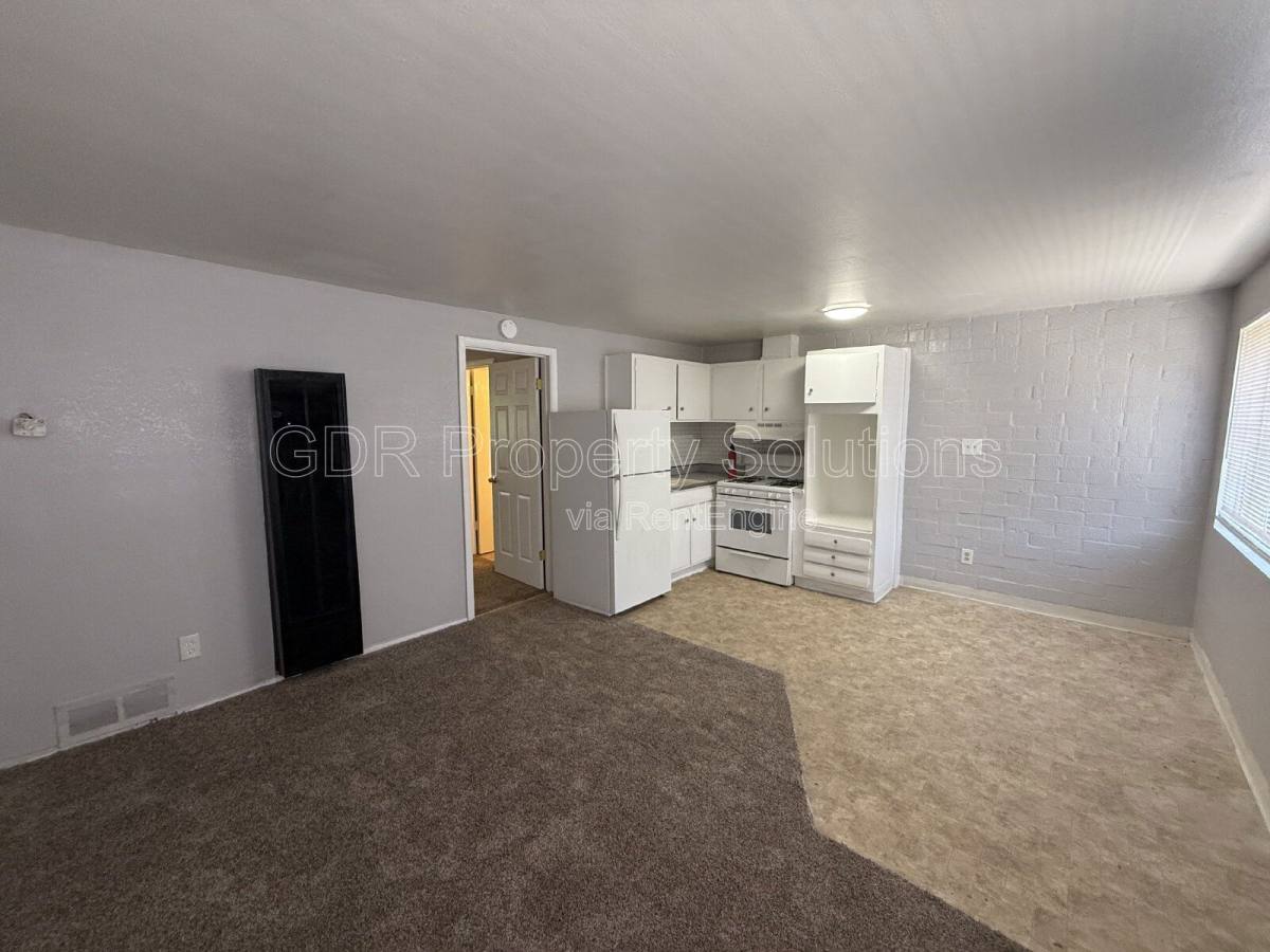 Apartment for rent at 1200 Coal Ave SW #10, Albuquerque, NM 87102