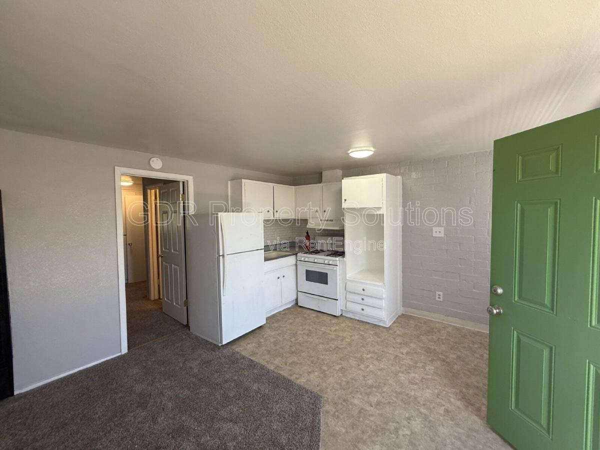 Apartment for rent at 1200 Coal Ave SW #10, Albuquerque, NM 87102