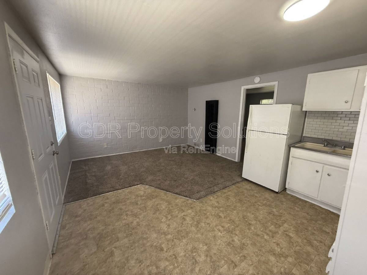 Apartment for rent at 1200 Coal Ave SW #10, Albuquerque, NM 87102