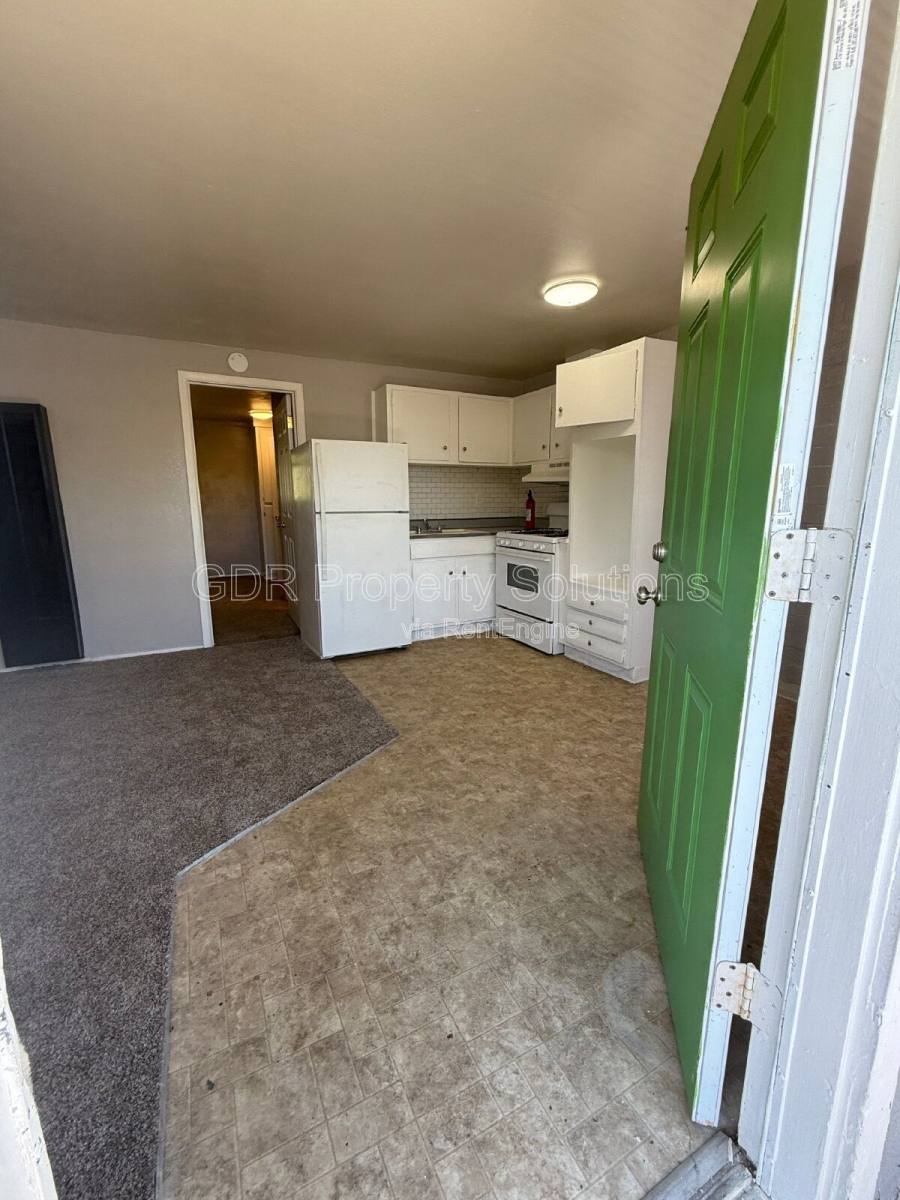 Apartment for rent at 1200 Coal Ave SW #10, Albuquerque, NM 87102