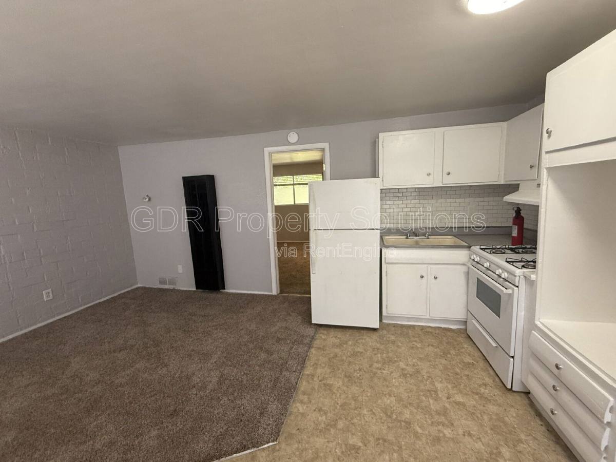 Apartment for rent at 1200 Coal Ave SW #10, Albuquerque, NM 87102