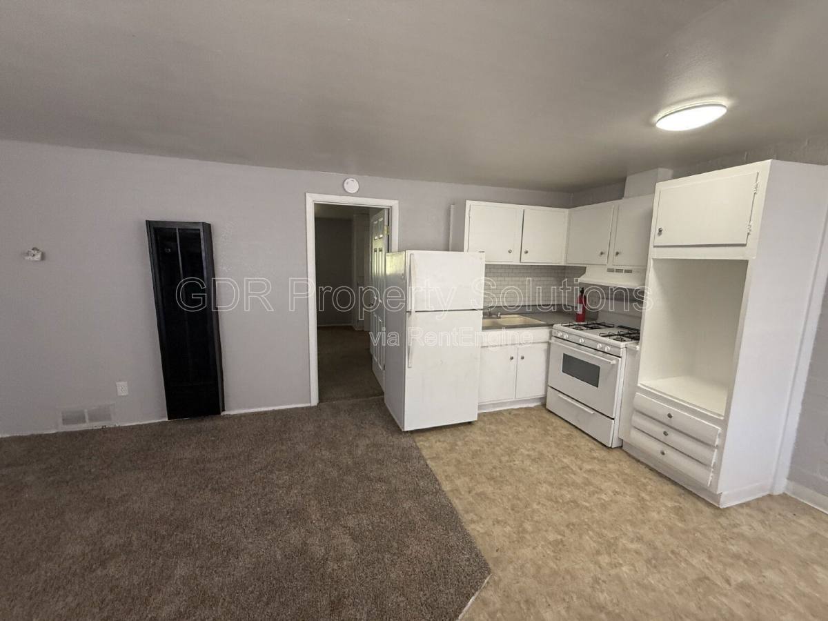 Apartment for rent at 1200 Coal Ave SW #10, Albuquerque, NM 87102