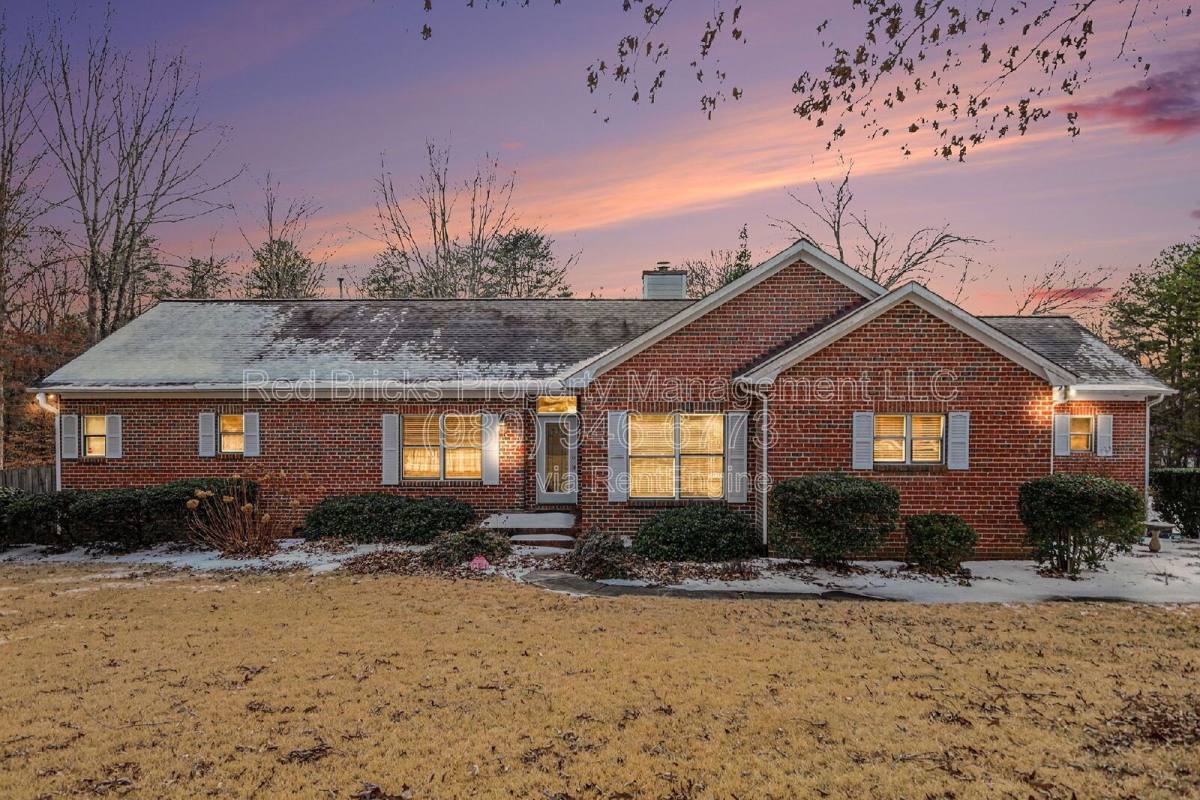 House for rent at 1760 Jacobs Way, Sherrills Ford, NC 28673