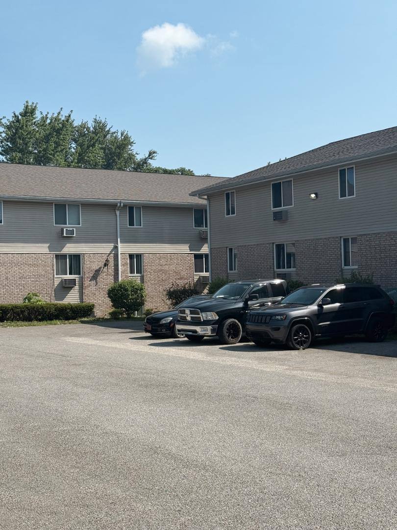 Apartment for rent at Turnberry, 834 E Midlothian Blvd, Youngstown, OH 44502