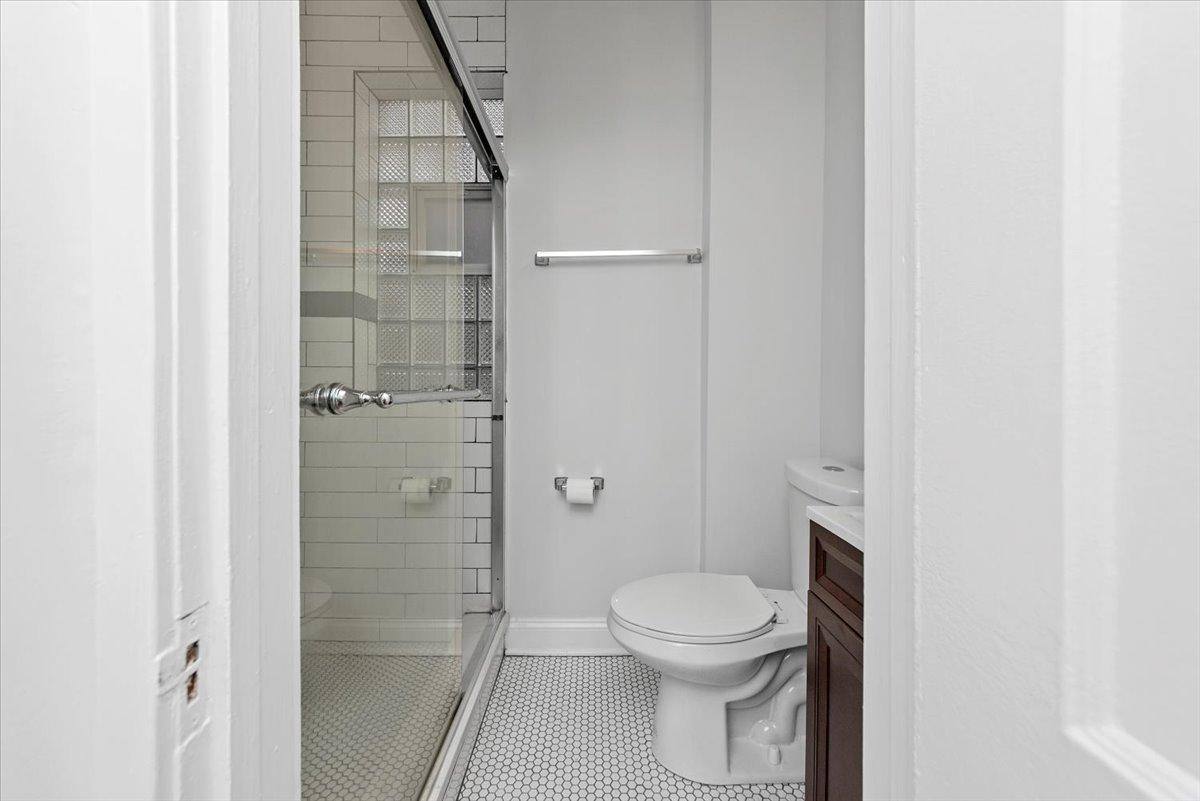 Apartment for rent at 533 W Wrightwood #3R, Chicago, IL 60614
