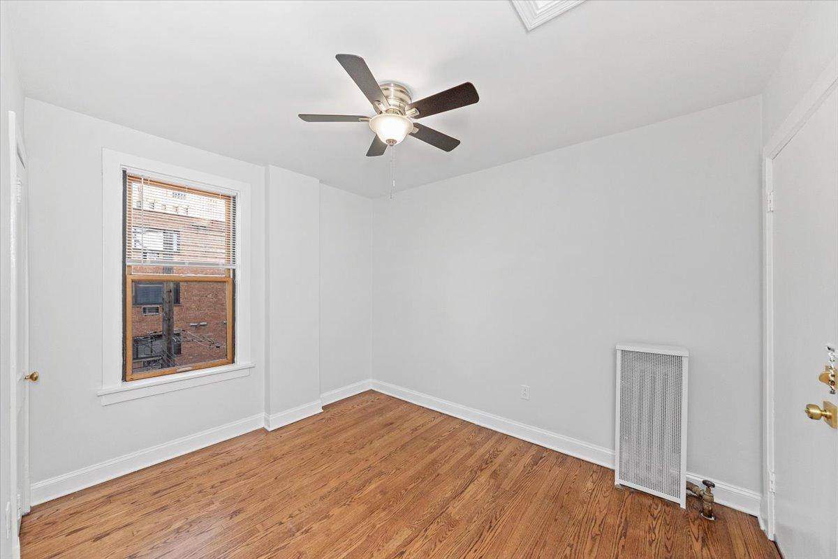 Apartment for rent at 533 W Wrightwood #3R, Chicago, IL 60614