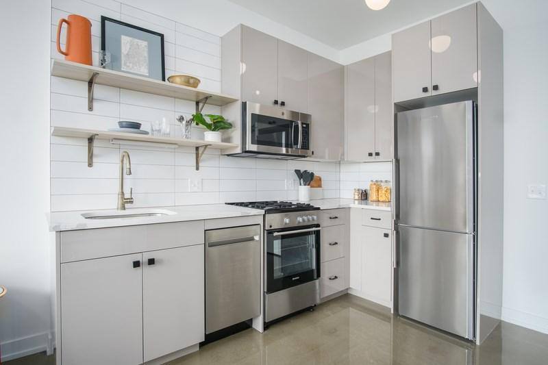 Apartment for rent at 1137 W Foster Ave #404, Chicago, IL 60640