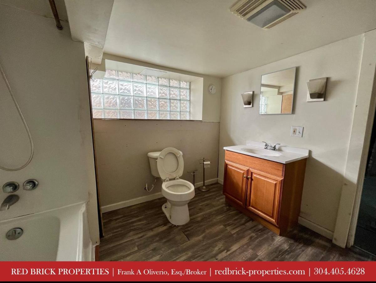 House for rent at 912 Gaston Ave, Fairmont, WV 26554