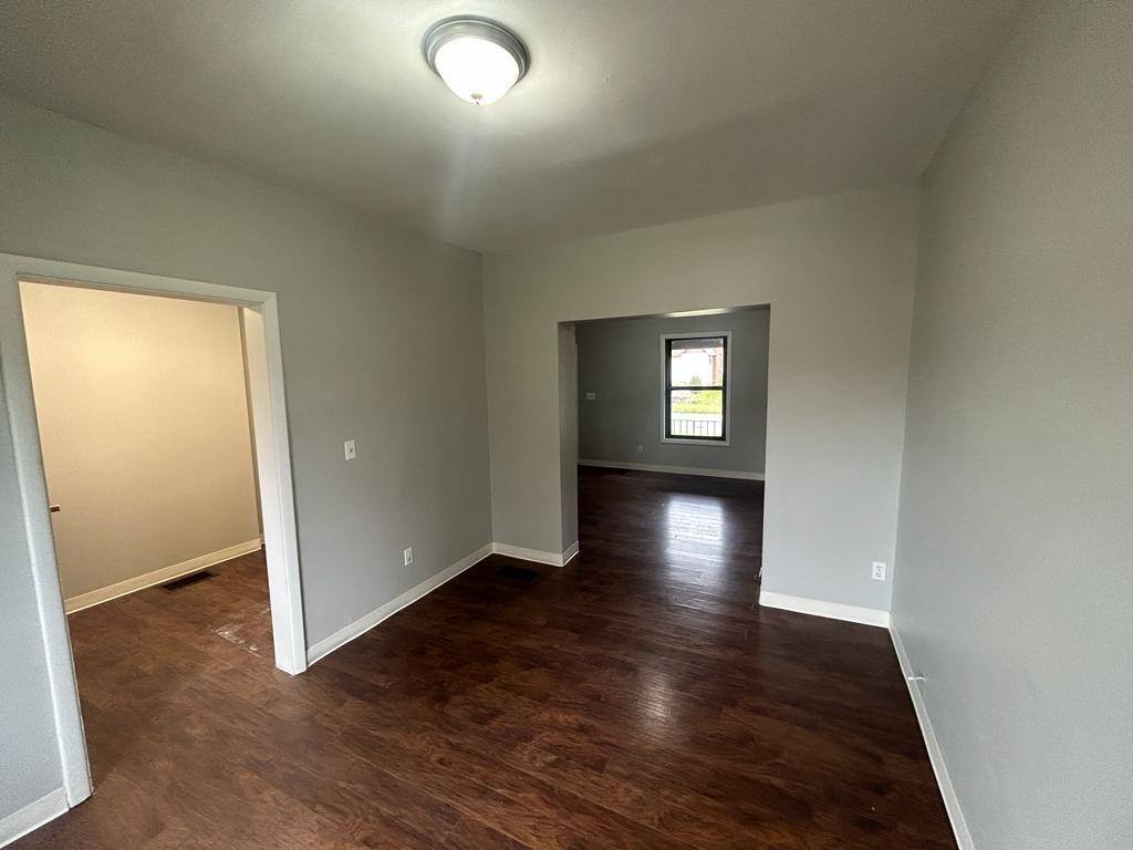 Apartment for rent at 1633 Shehy St #1, Youngstown, OH 44506