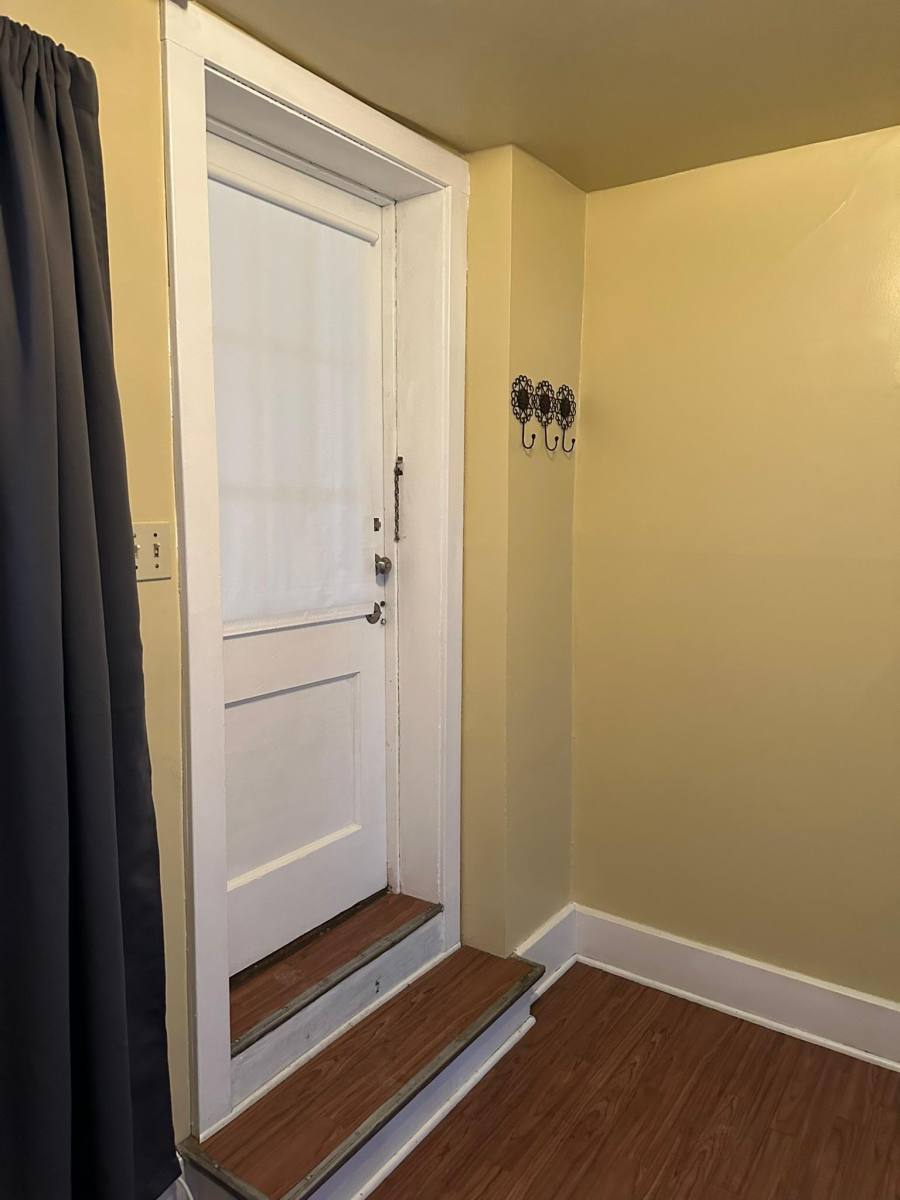 Apartment for rent at 315 1 2 N Van Buren Ave #1, Freeport, IL 61032