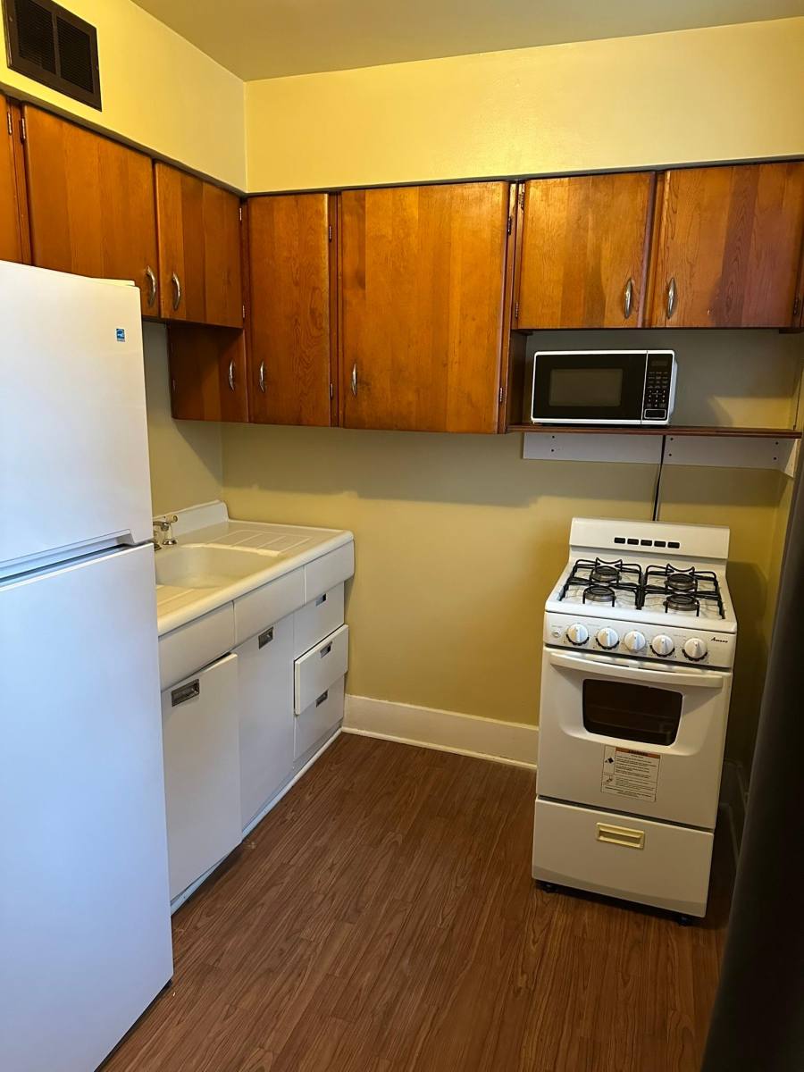Apartment for rent at 315 1 2 N Van Buren Ave #1, Freeport, IL 61032