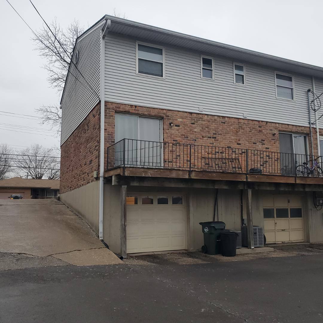 Townhouse for rent at 834 Jackson Lane, Middletown, OH 45044
